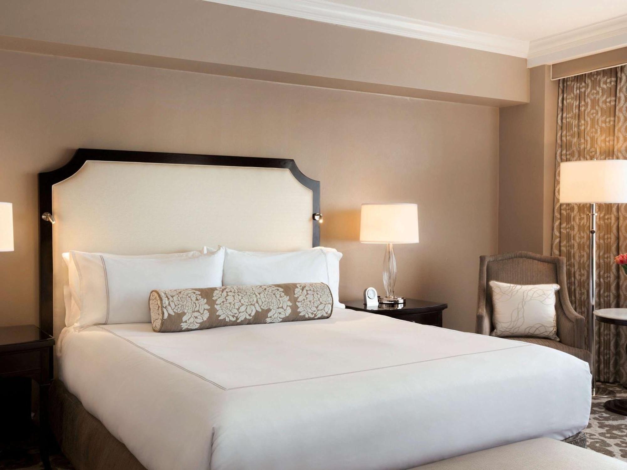 Fairmont San Francisco Hotel Exterior foto A guest room at the Four Seasons Hotel